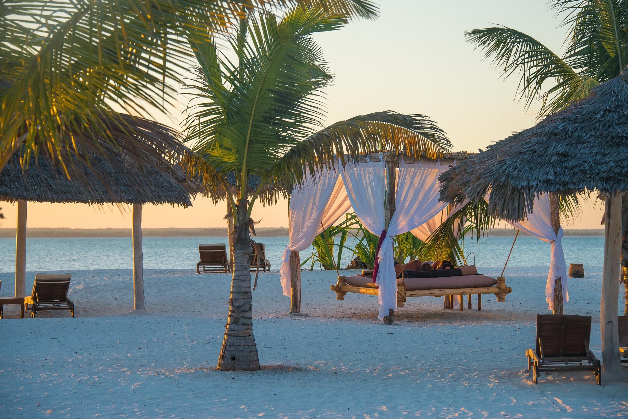 Konokono And Isaraya Luxury Overwater Michamvi Kae