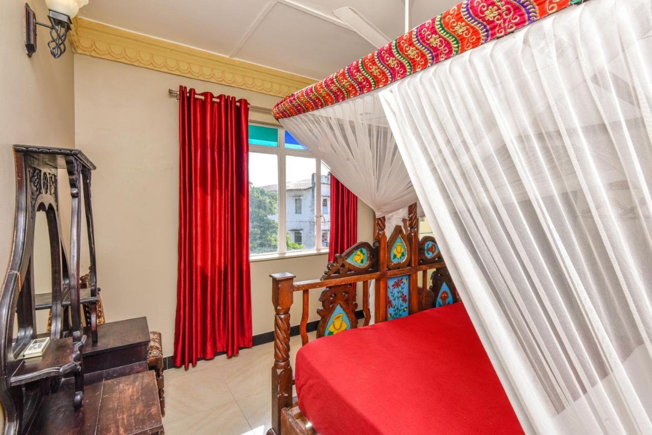 Tembo House 4*