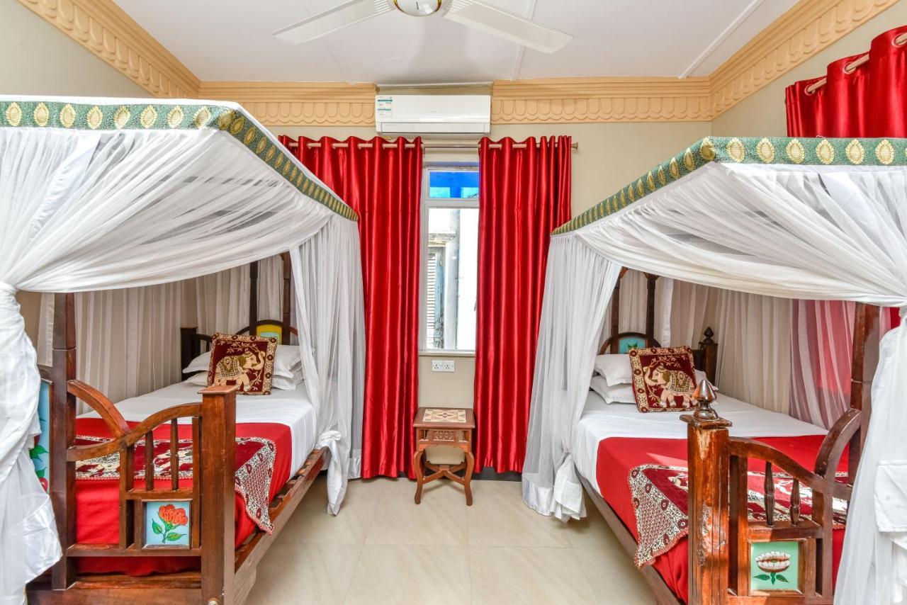 Tembo House Hotel