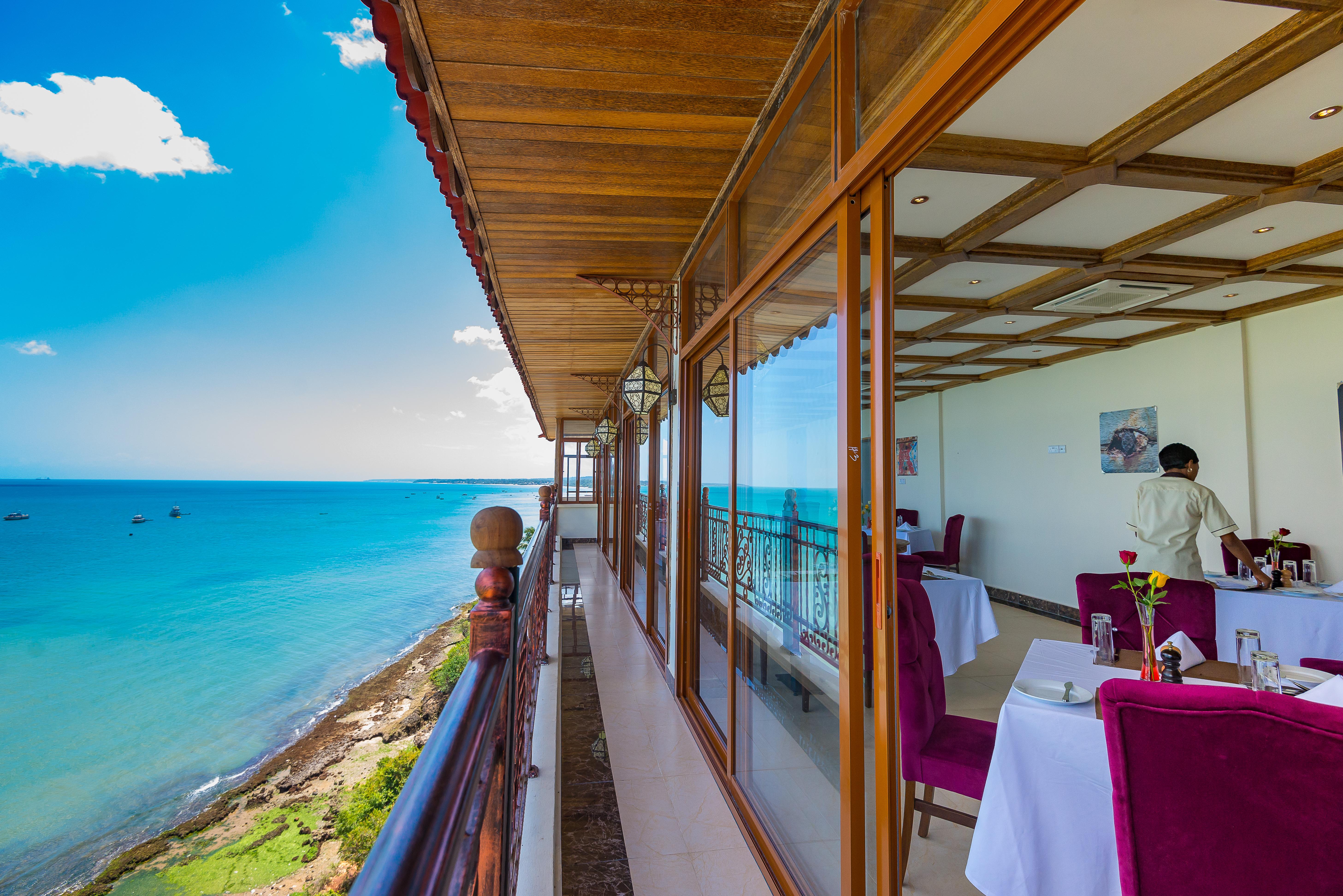 Golden Tulip 4*