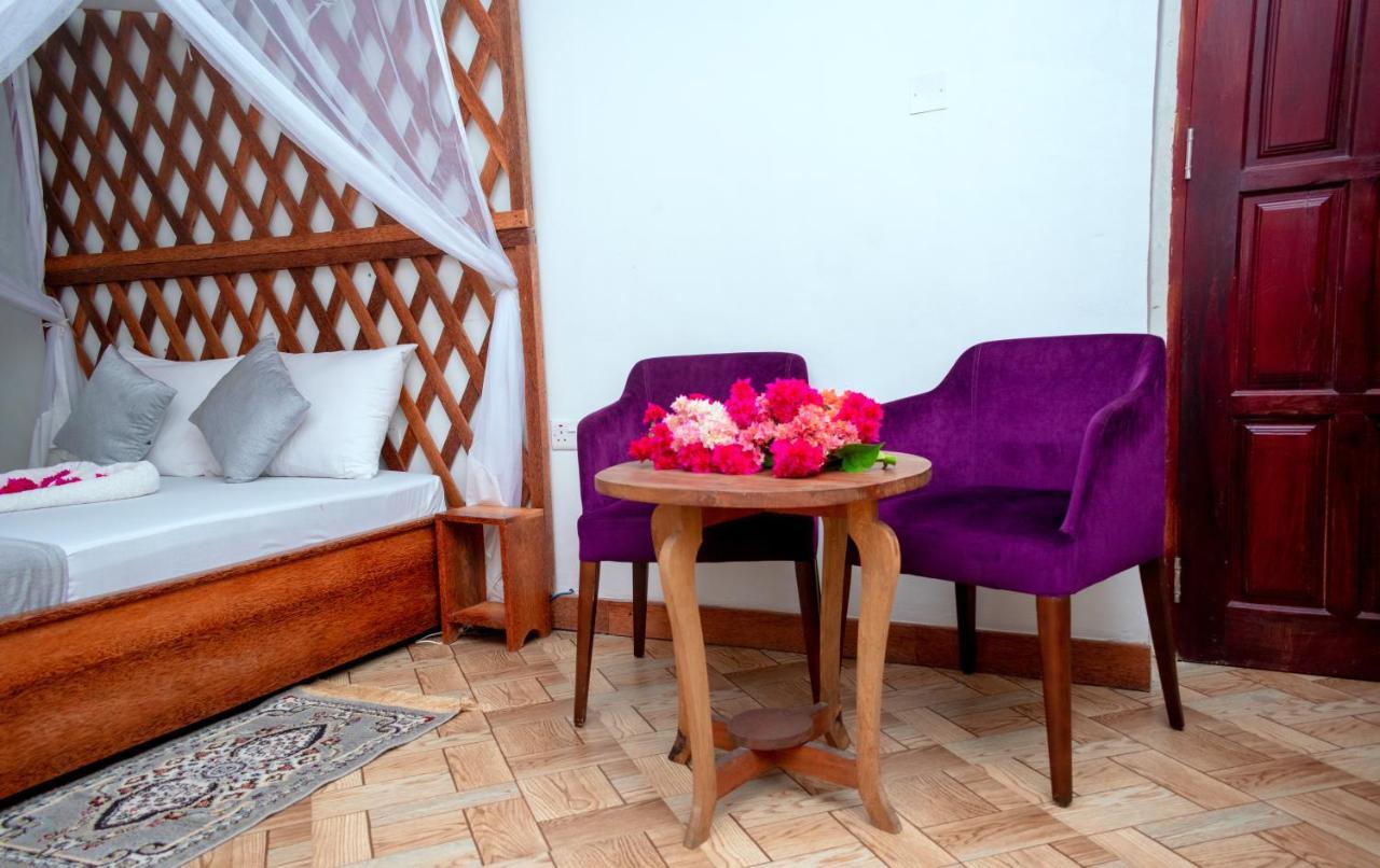 Kuti Stone Town Bed & Breakfast *