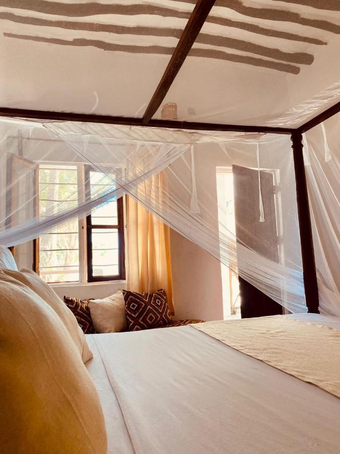 Helwas Zanzibar Guest house Bwejuu