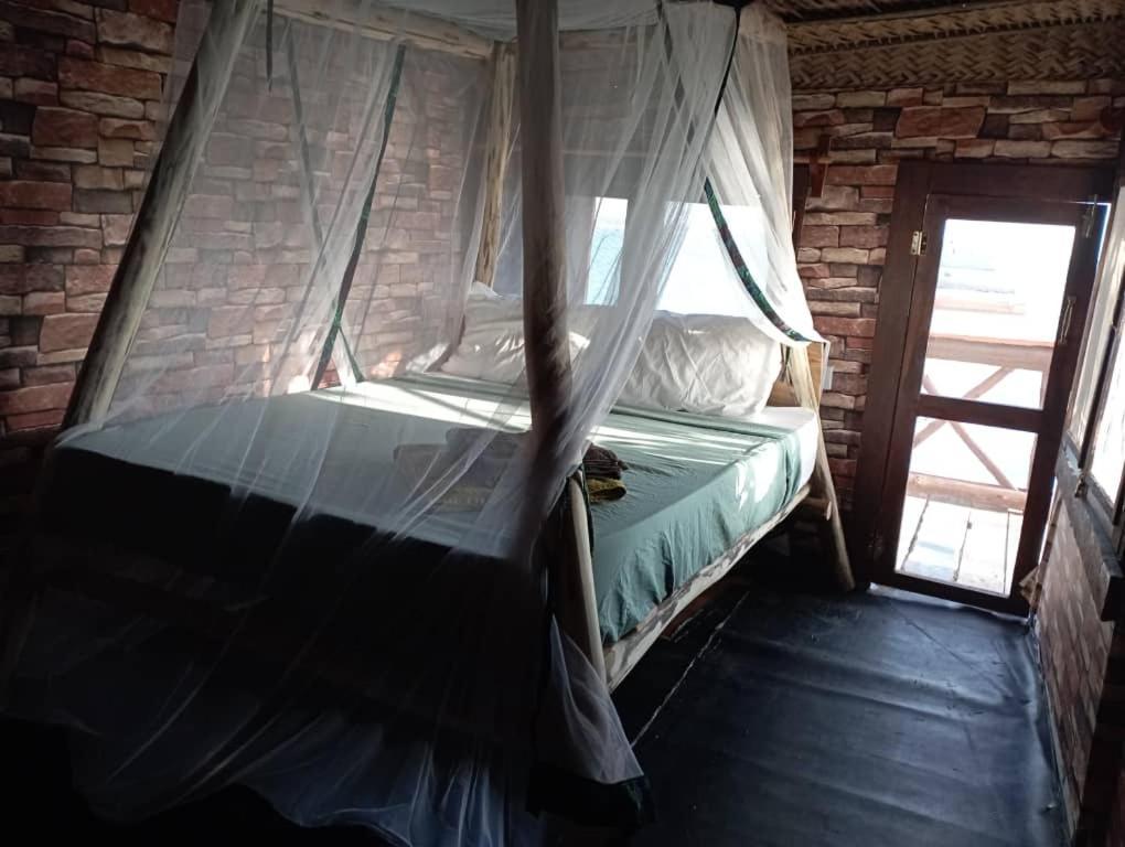 Botel Dreamer's Island Floating Bungalows Zanzibar