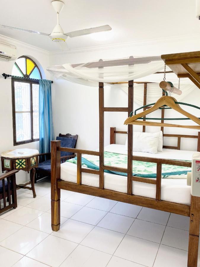 Garden Lodge