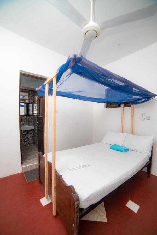 Flamingo Znz Bed & Breakfast *