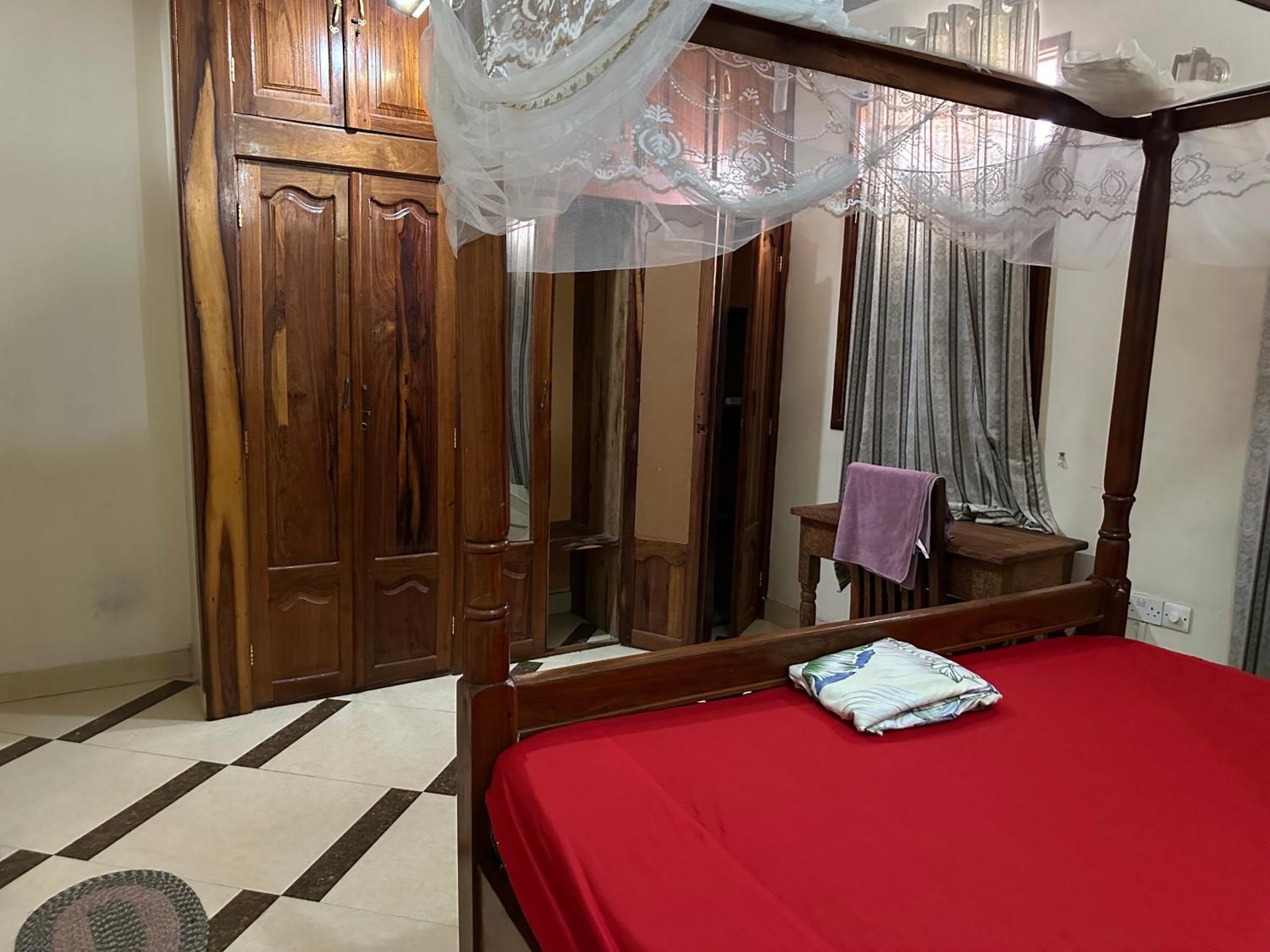 Apartment Pazuri *