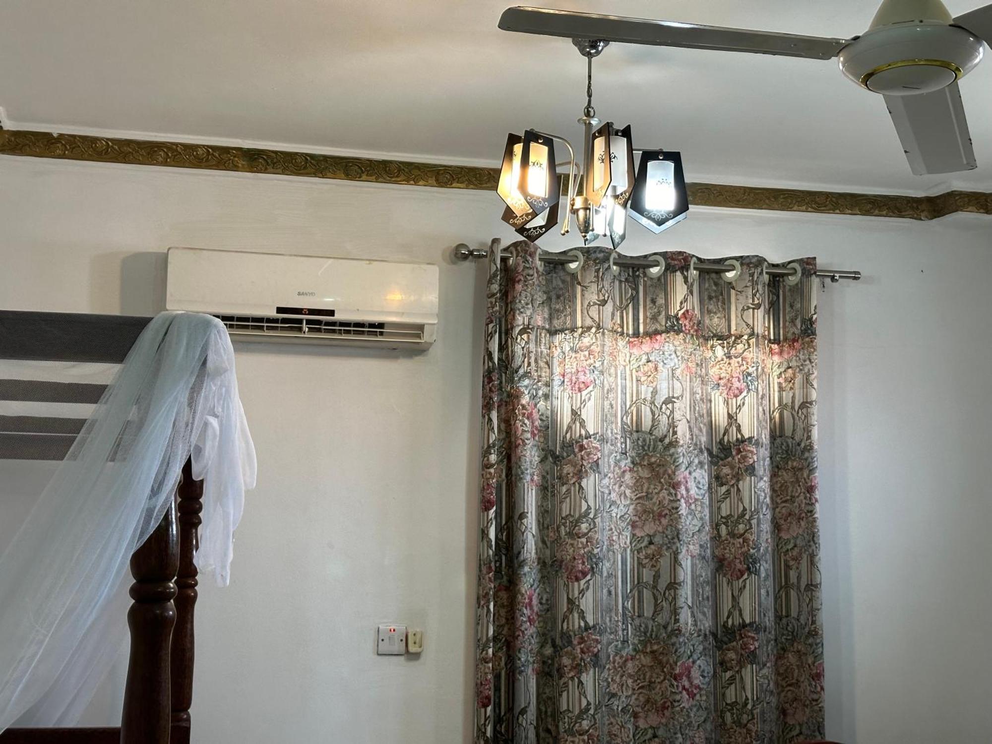 Apartment Pazuri *