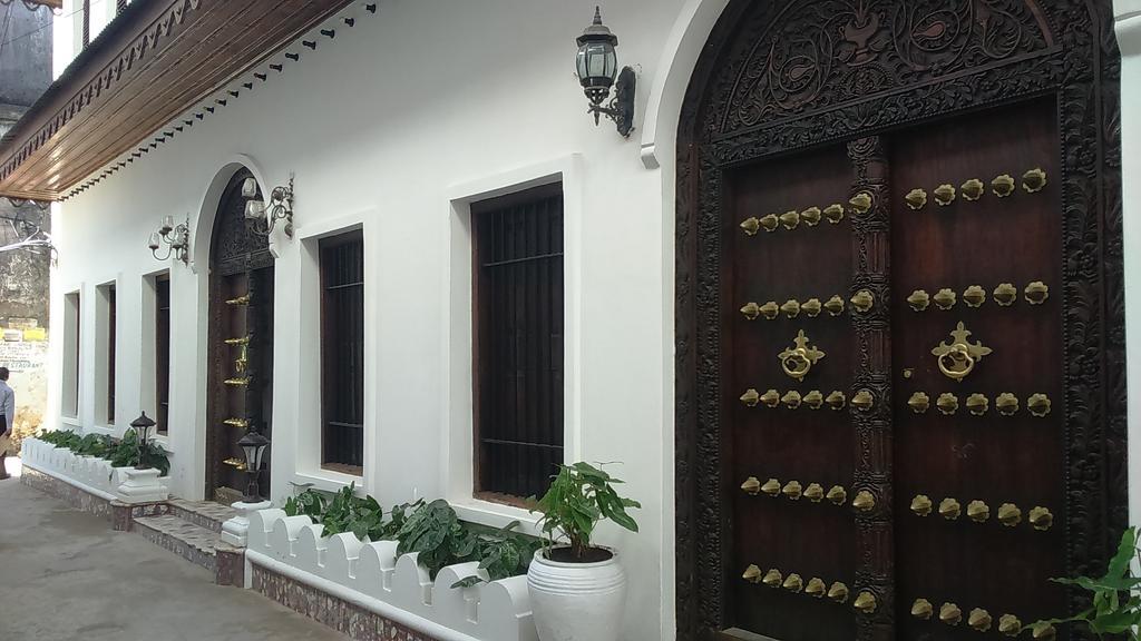 Hotel Tausi Palace