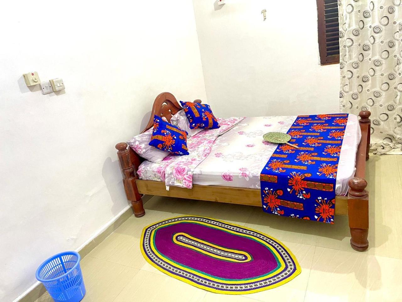 Mystic Manor Stonetown Bed & Breakfast *