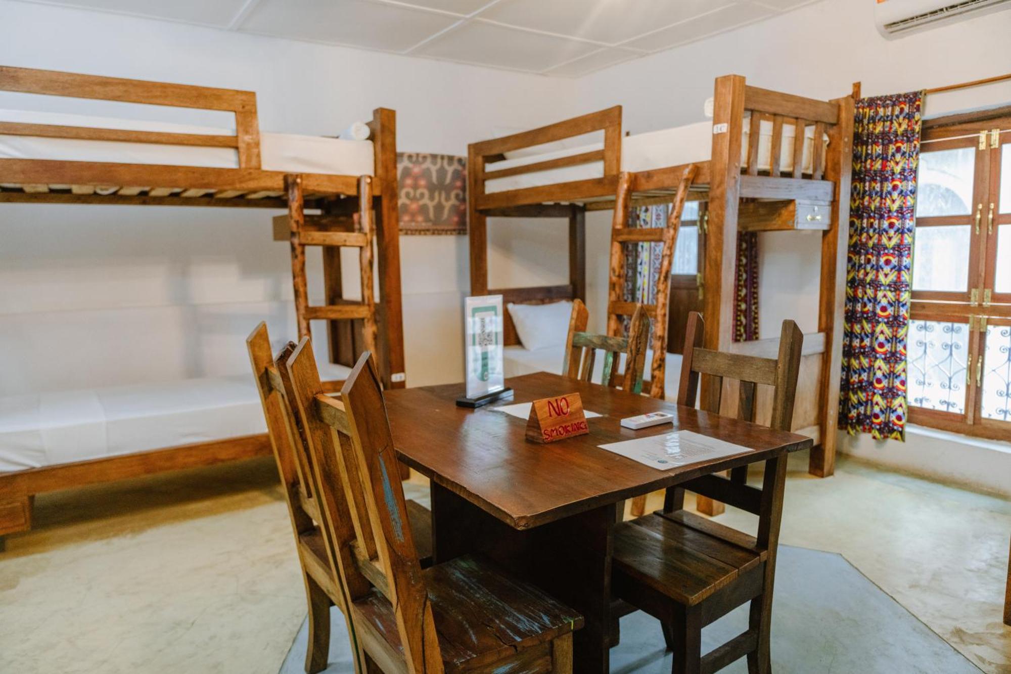 Shoki Shoki Hostel Zanzibar