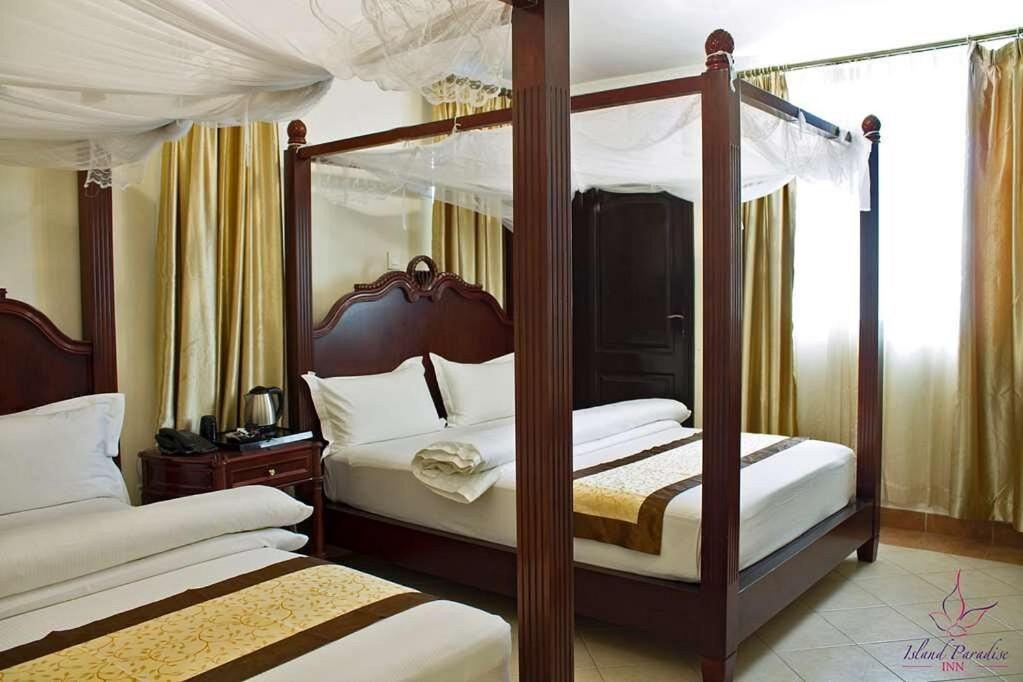 Island Paradise Hotel
