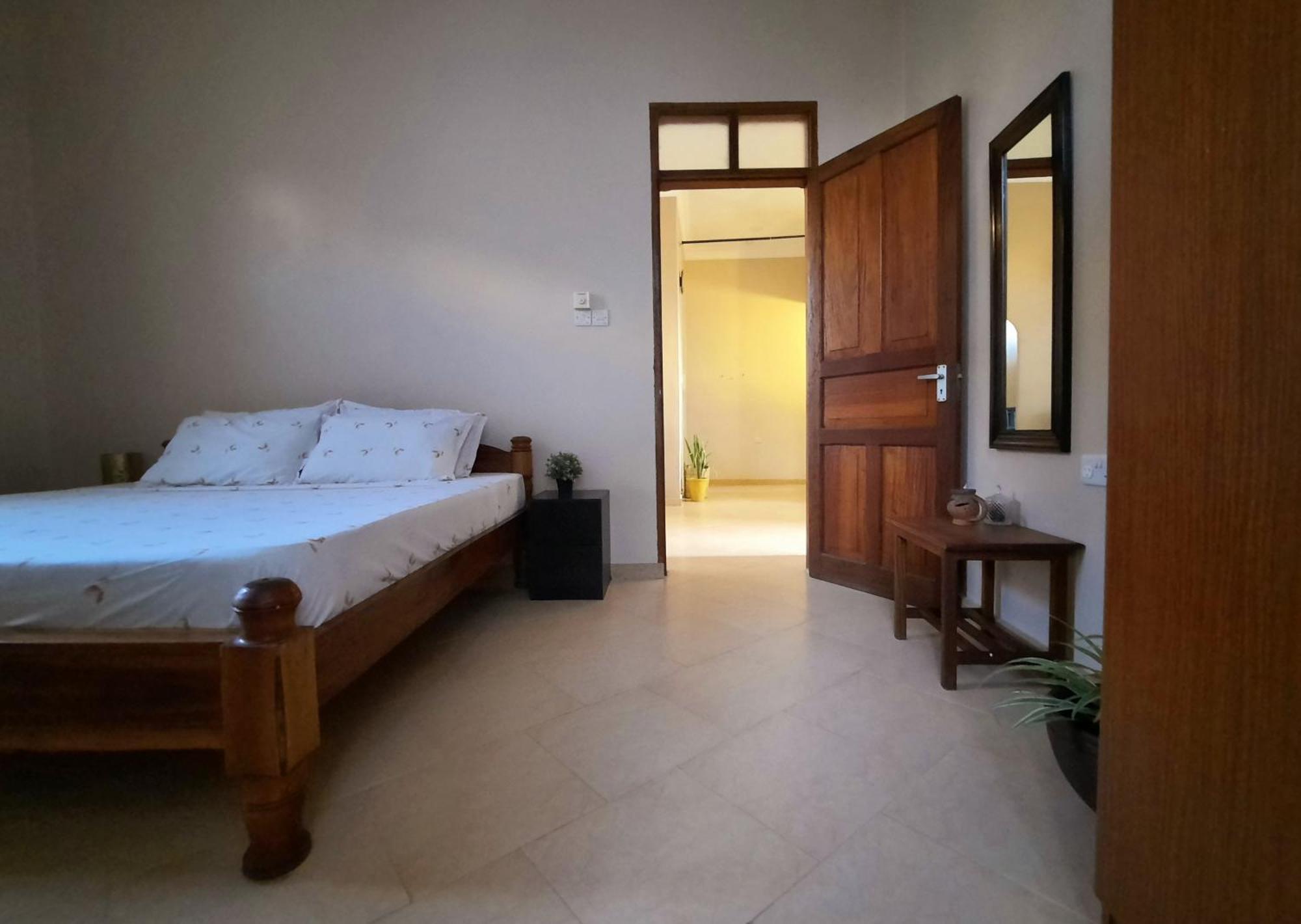 Modern In Stone Town Apartment *