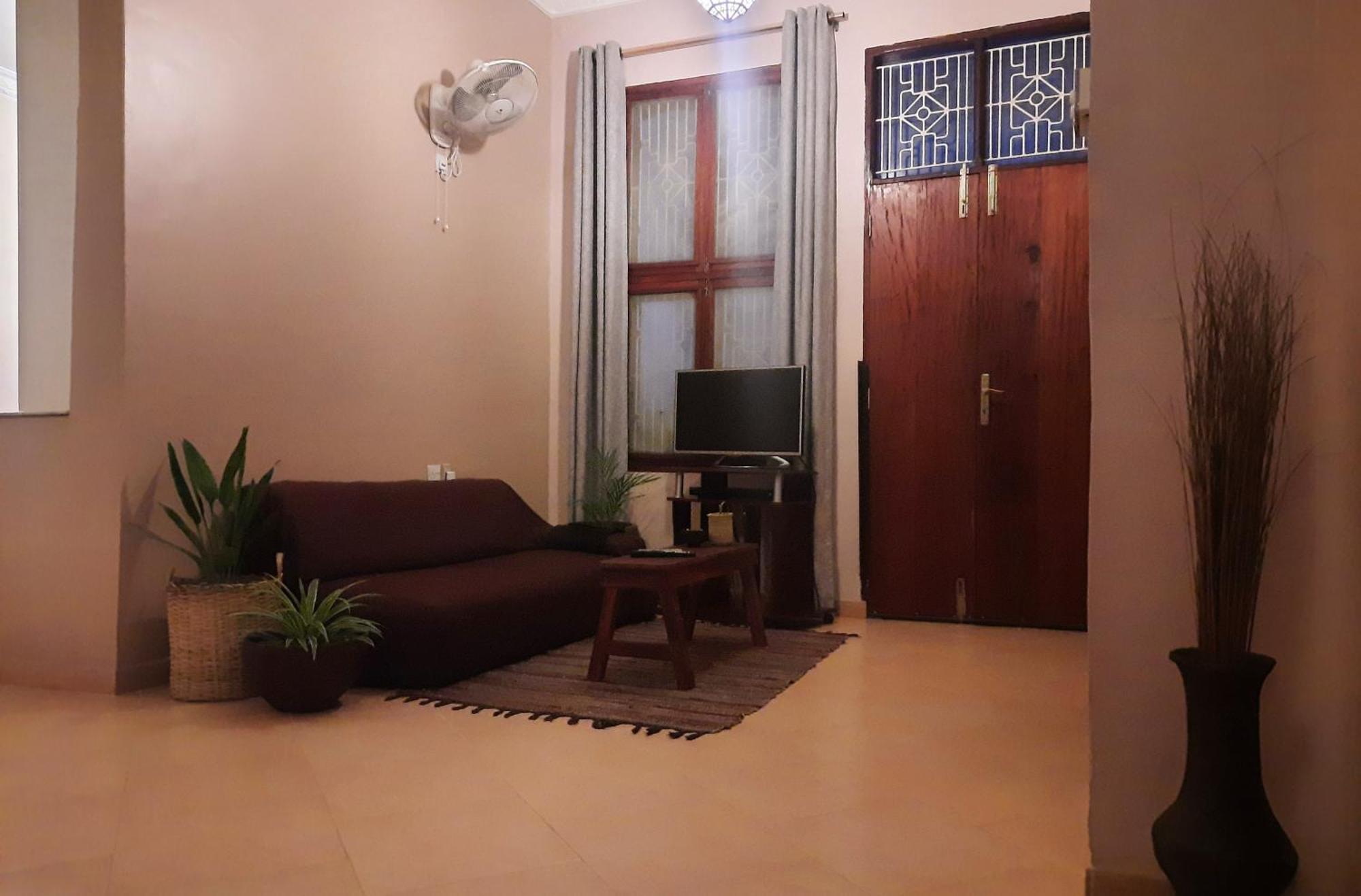 Modern In Stone Town Apartment *