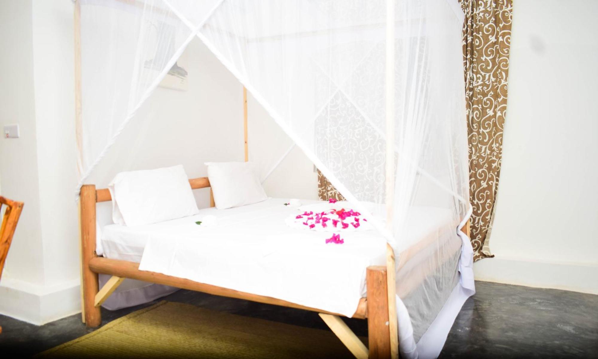 Uhuru House And Restaurant Apartment Nungwi