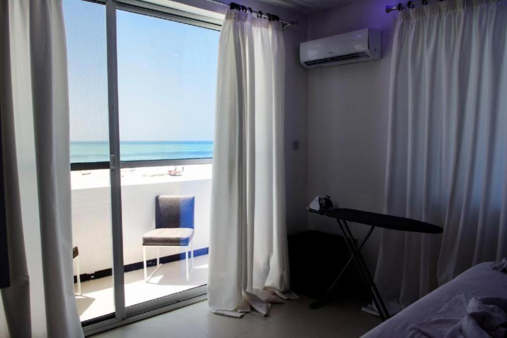 Sunseabar Hotel