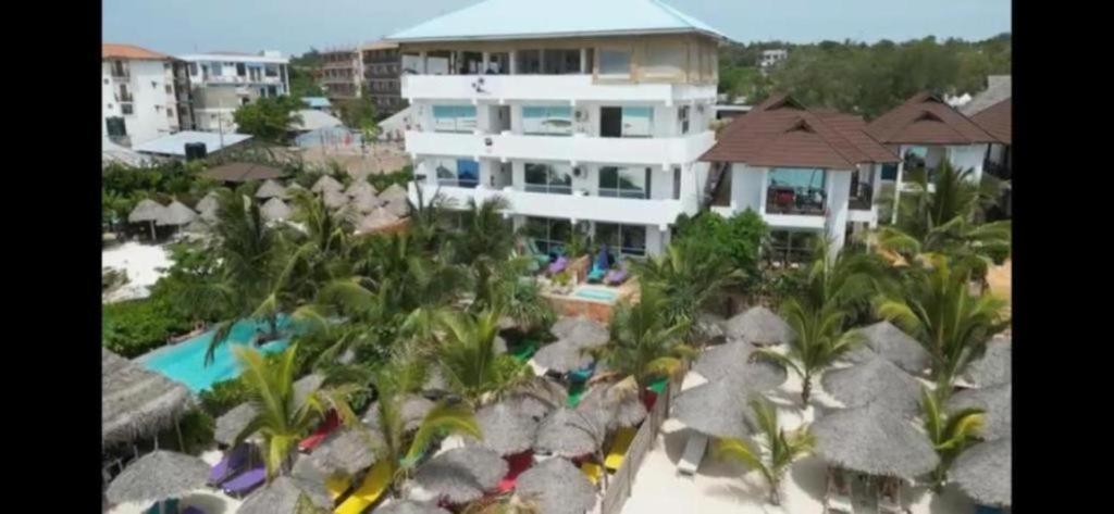 Sunseabar Hotel 4*
