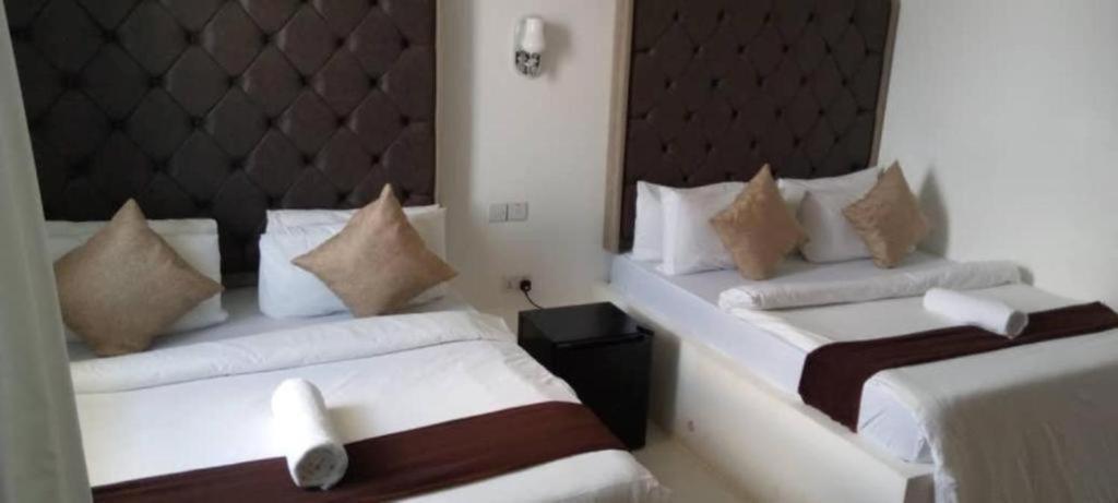 Sunseabar Hotel