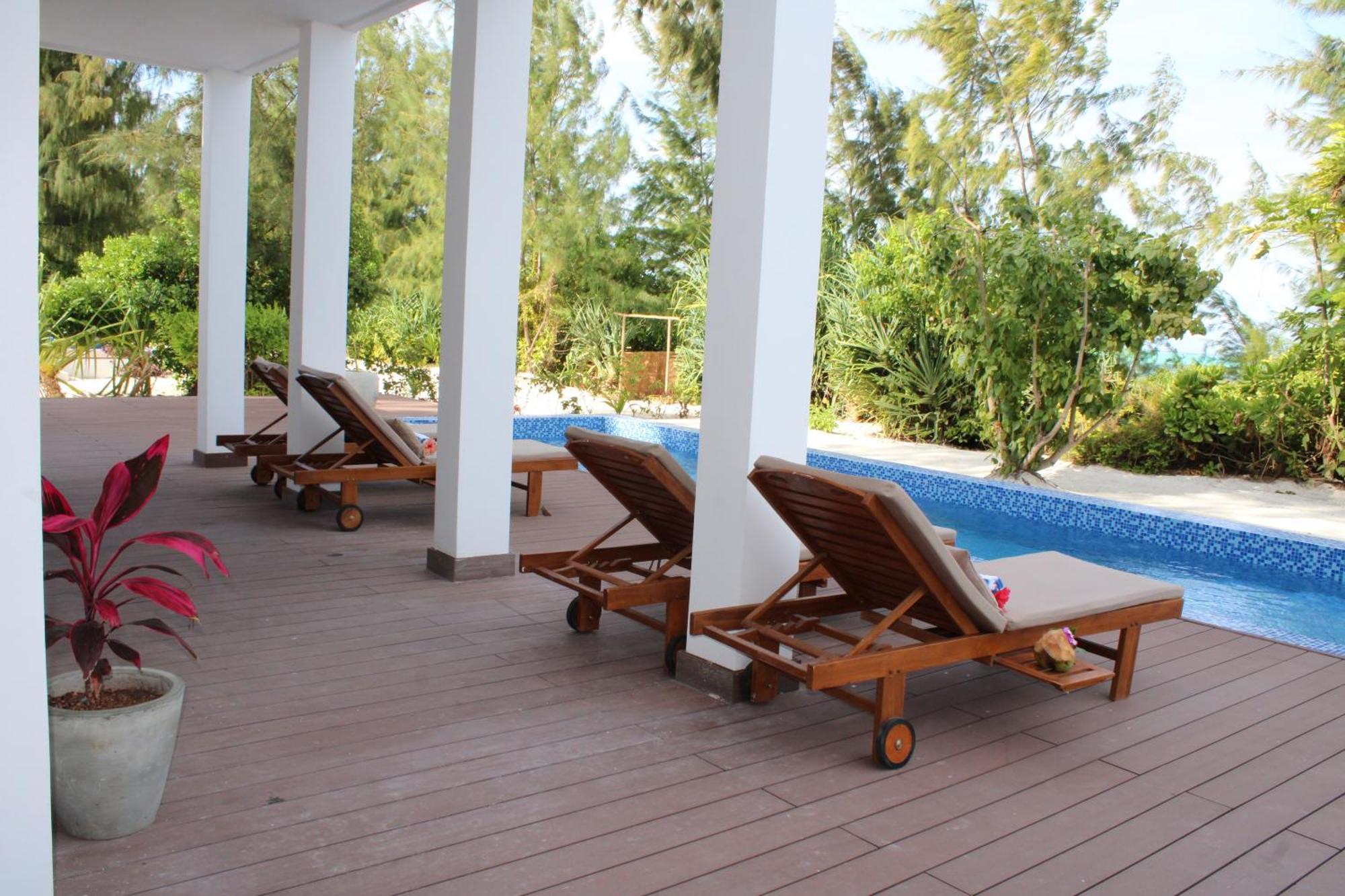 Kivuli Hotel 4*