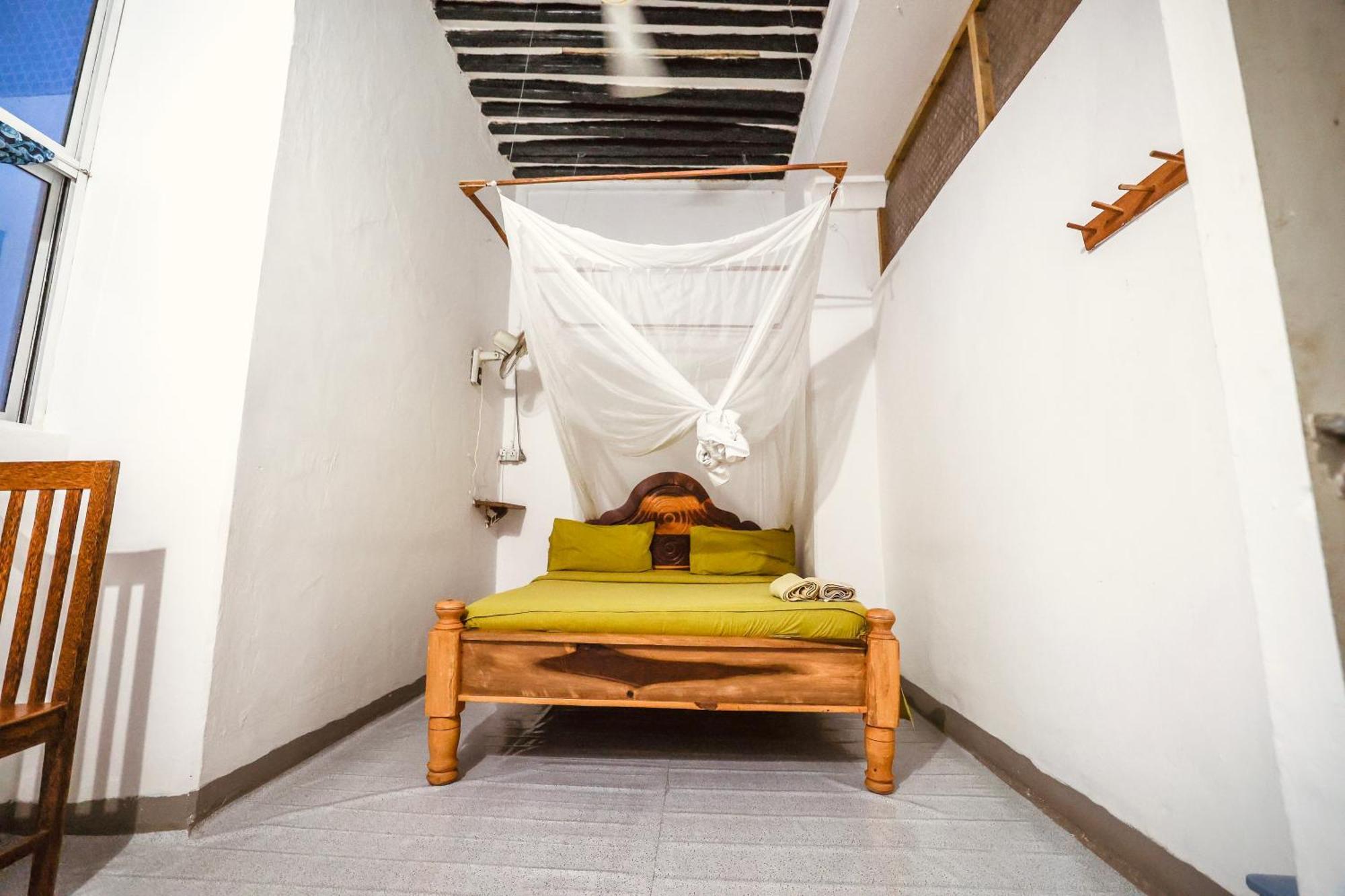 Balcony House 3*
