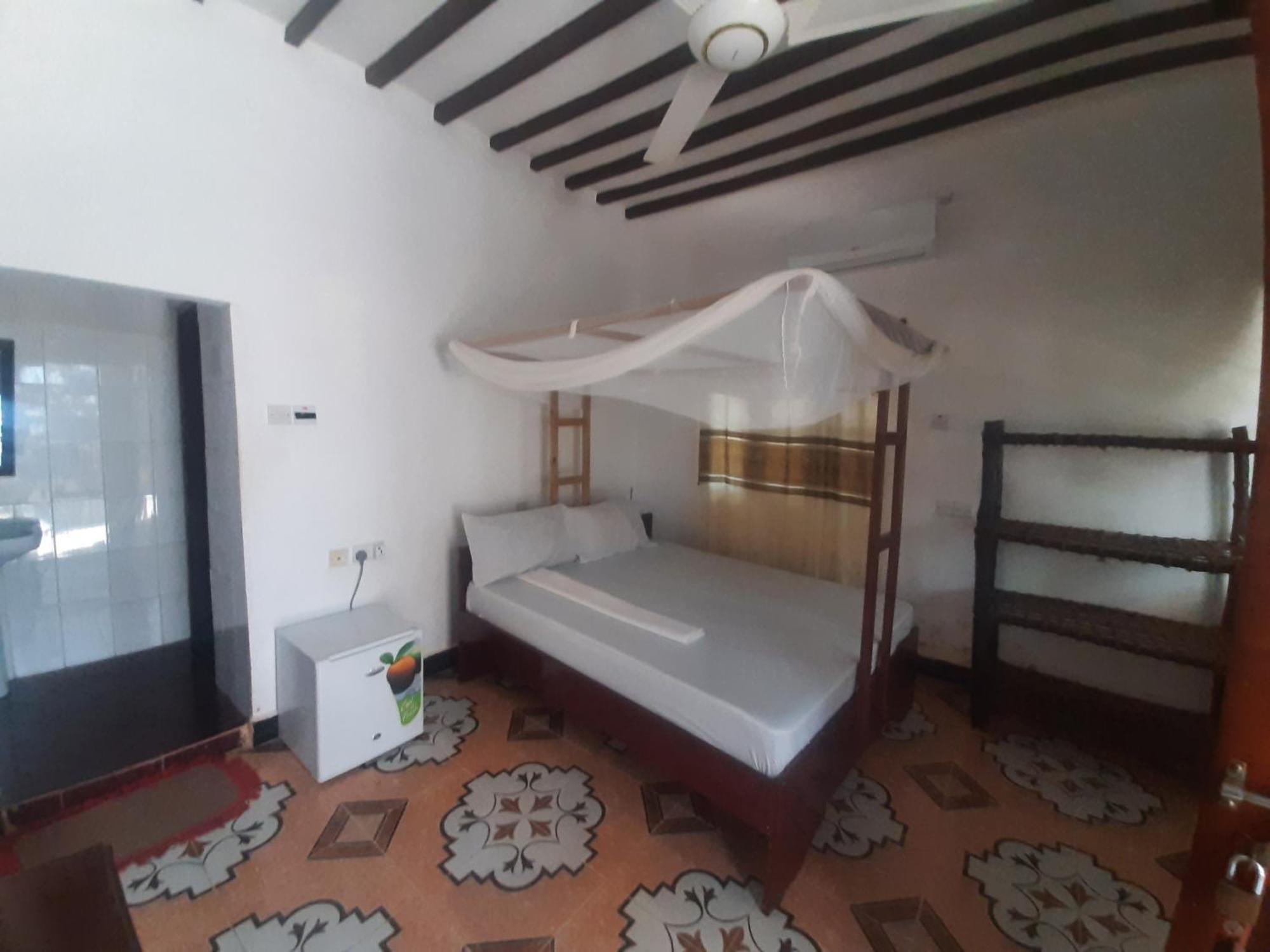 Ames Bed & Breakfast Nungwi