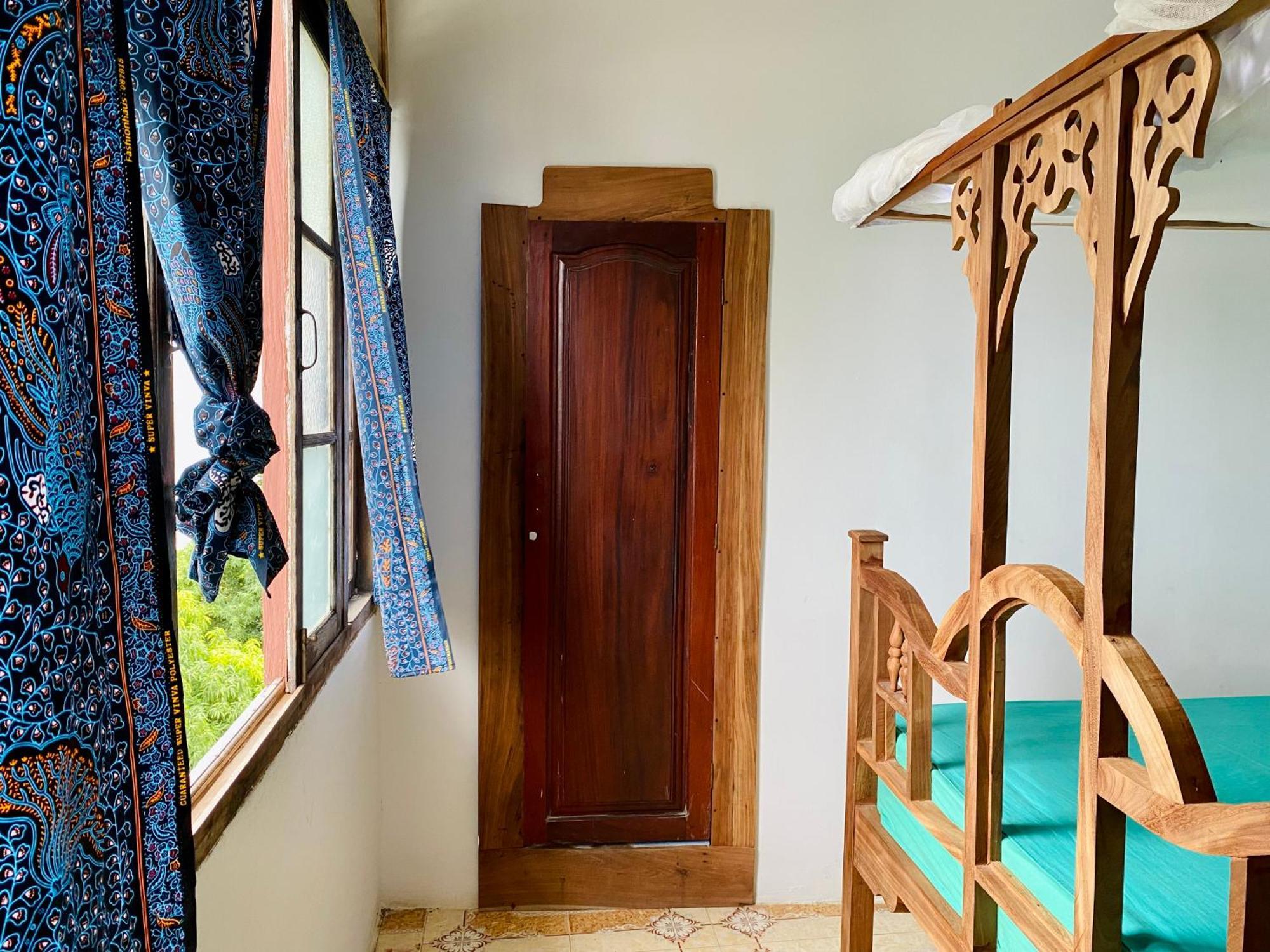 Balcony House Bed & Breakfast 3*