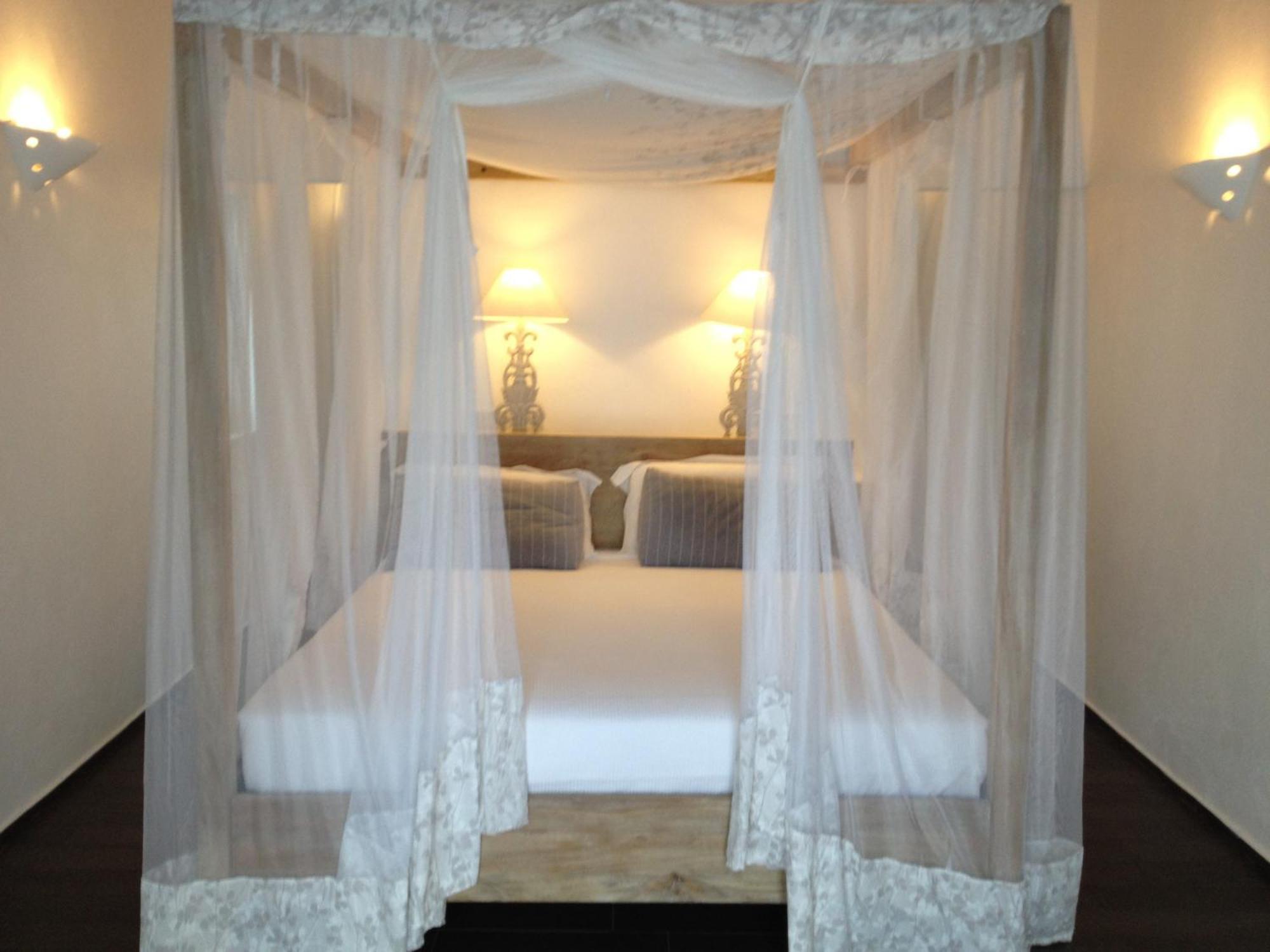 Konokono And Isaraya Luxury Overwater 5*