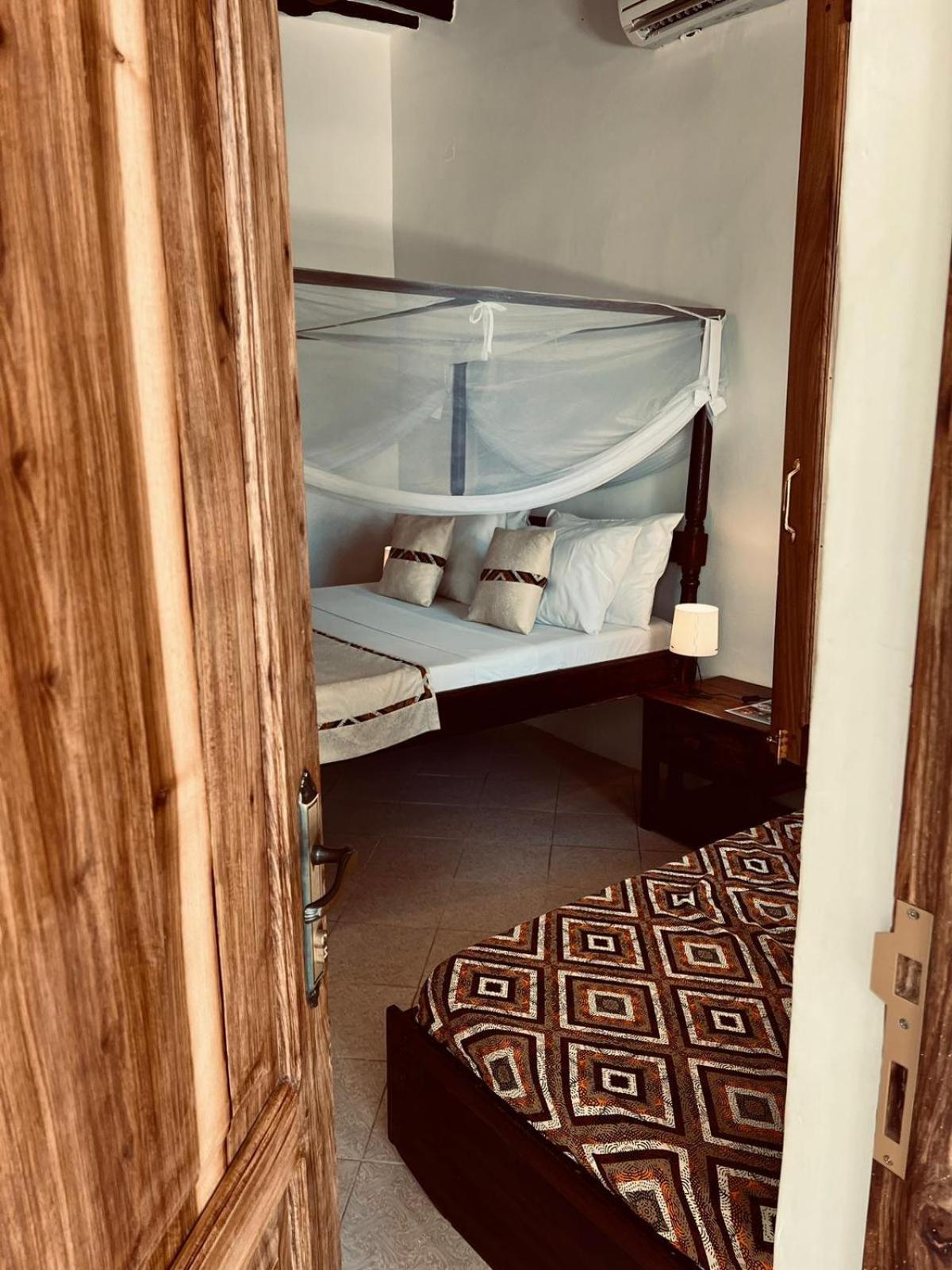 Helwas Zanzibar Guest house 3*