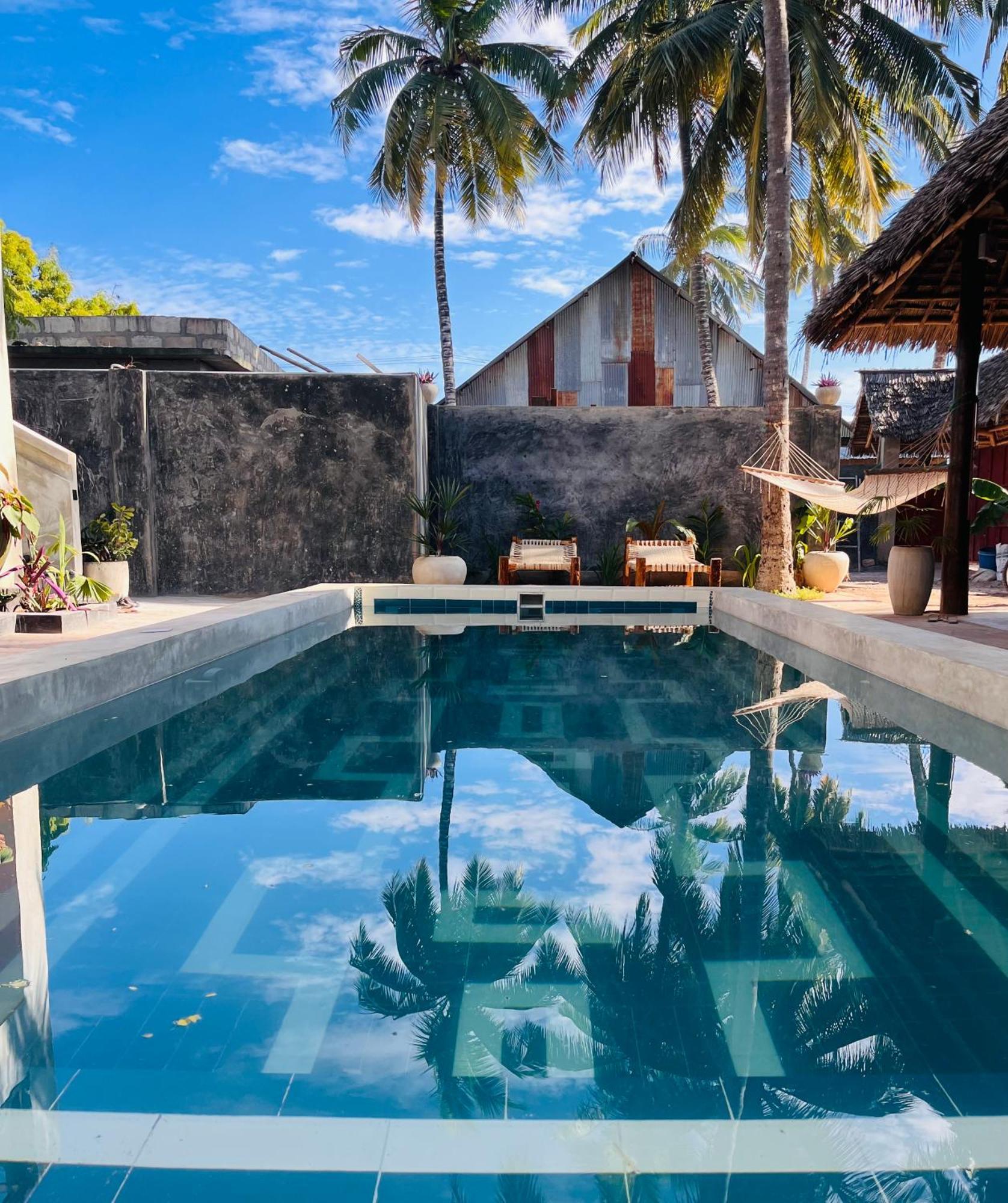 Bambam Zanzibar Resort 3*
