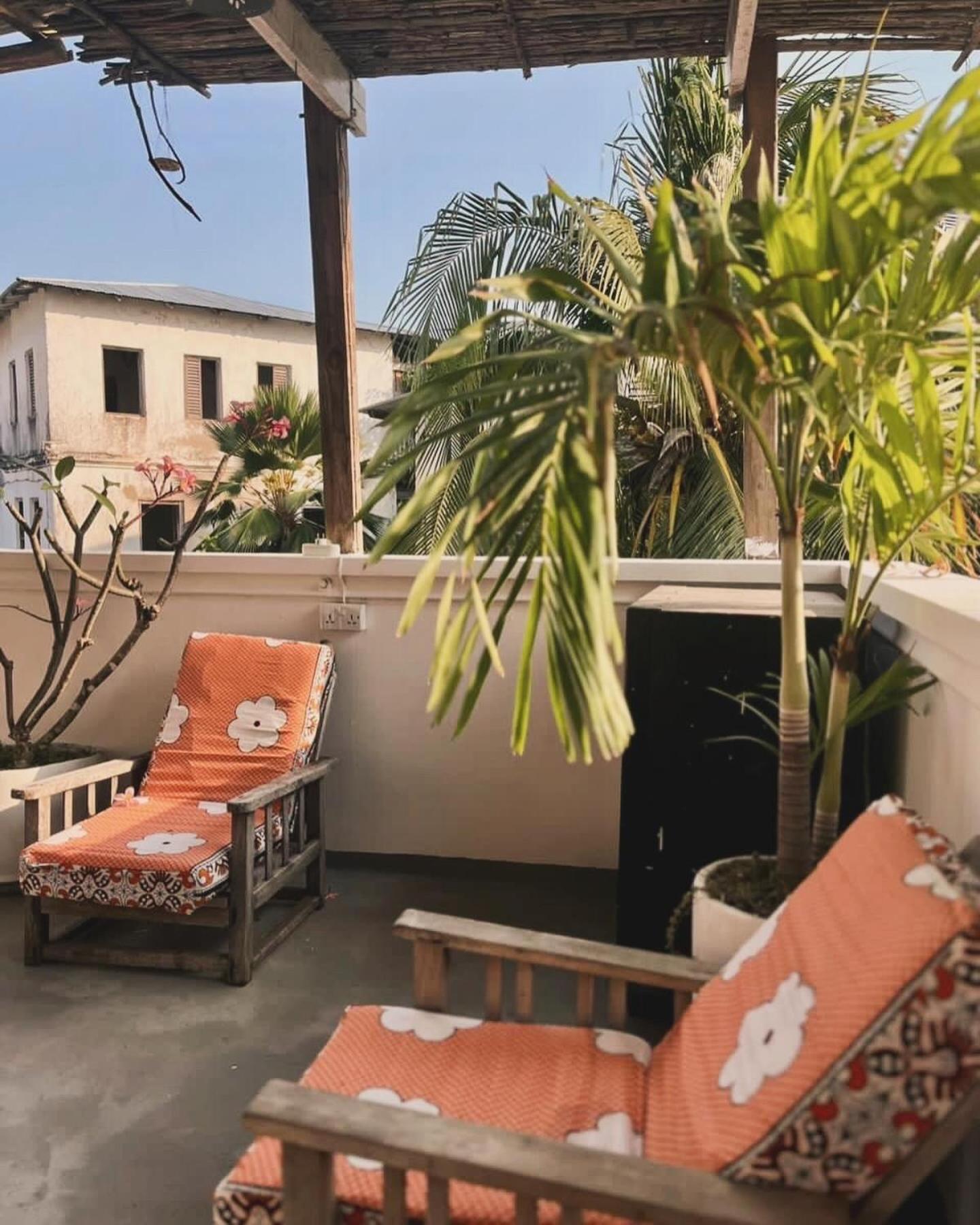 Balcony House