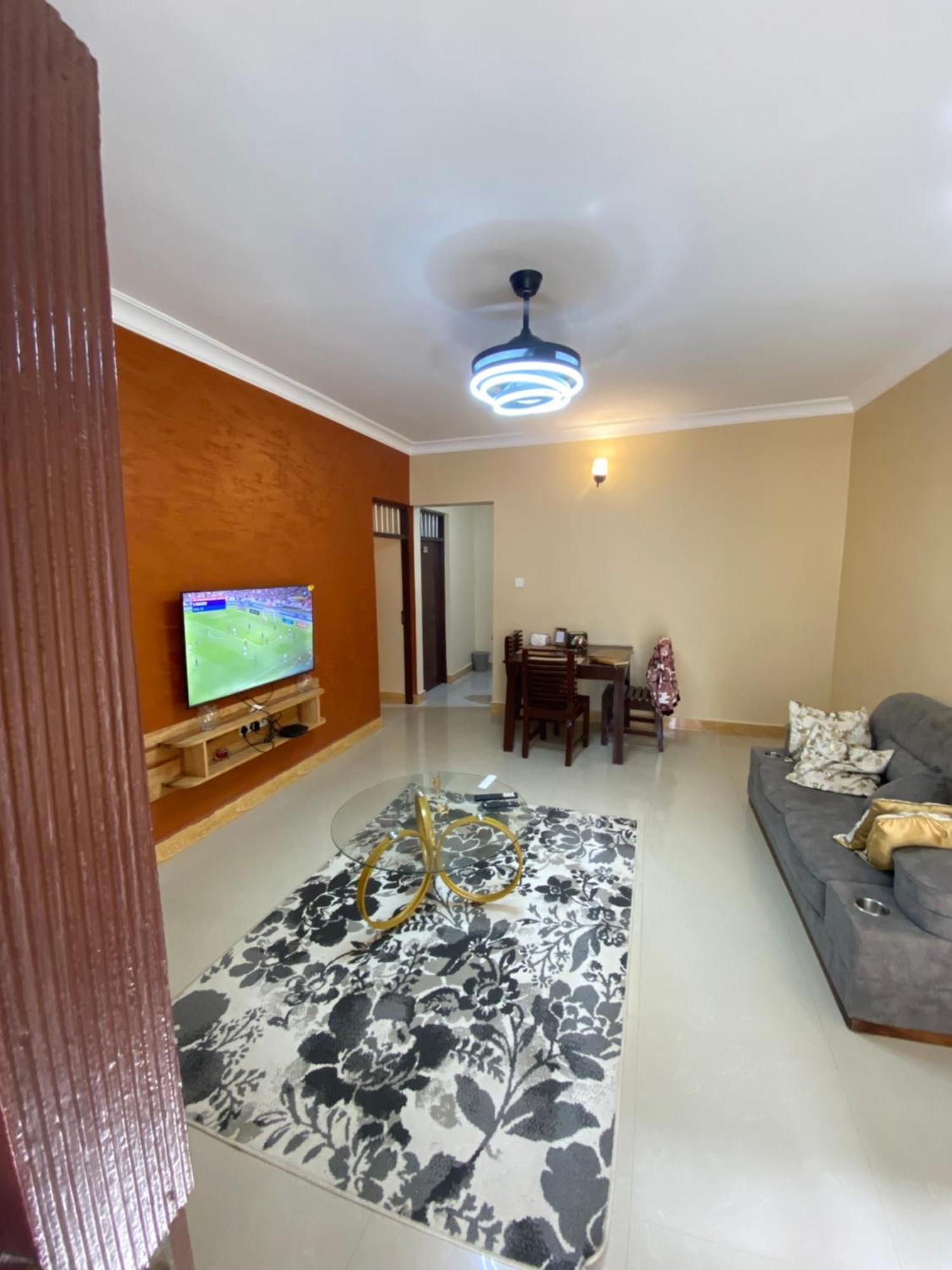 Malaikaa Apartment *