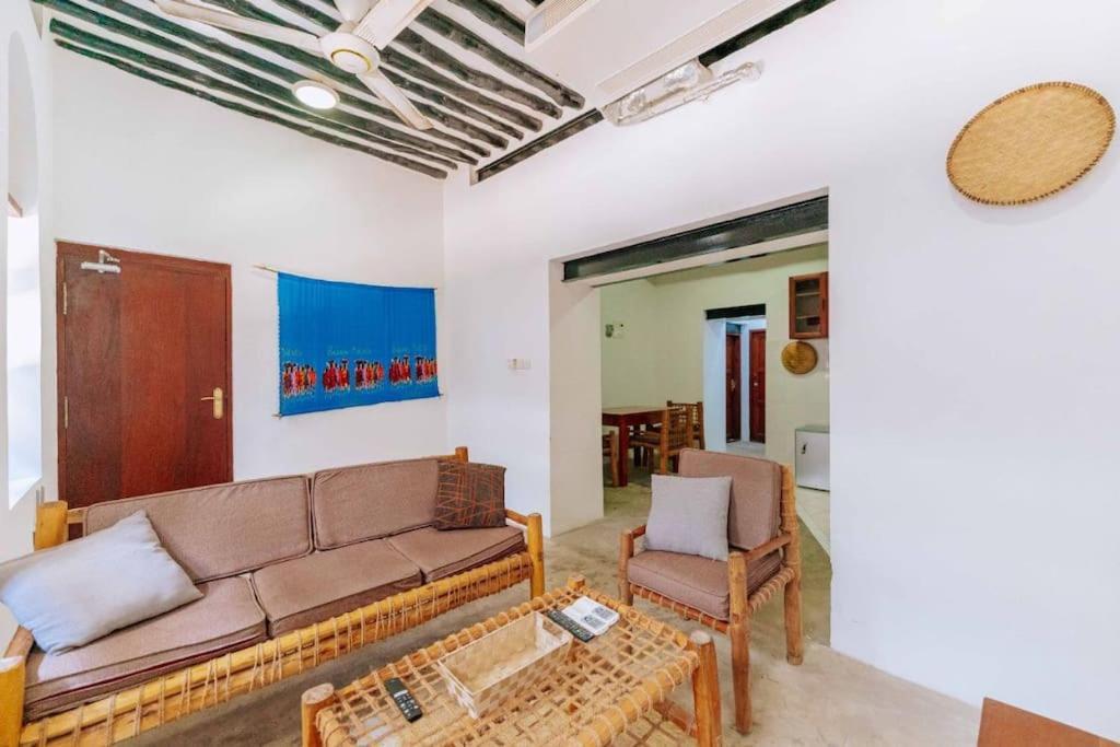 Apartment Hakuna Matata At Train's House *