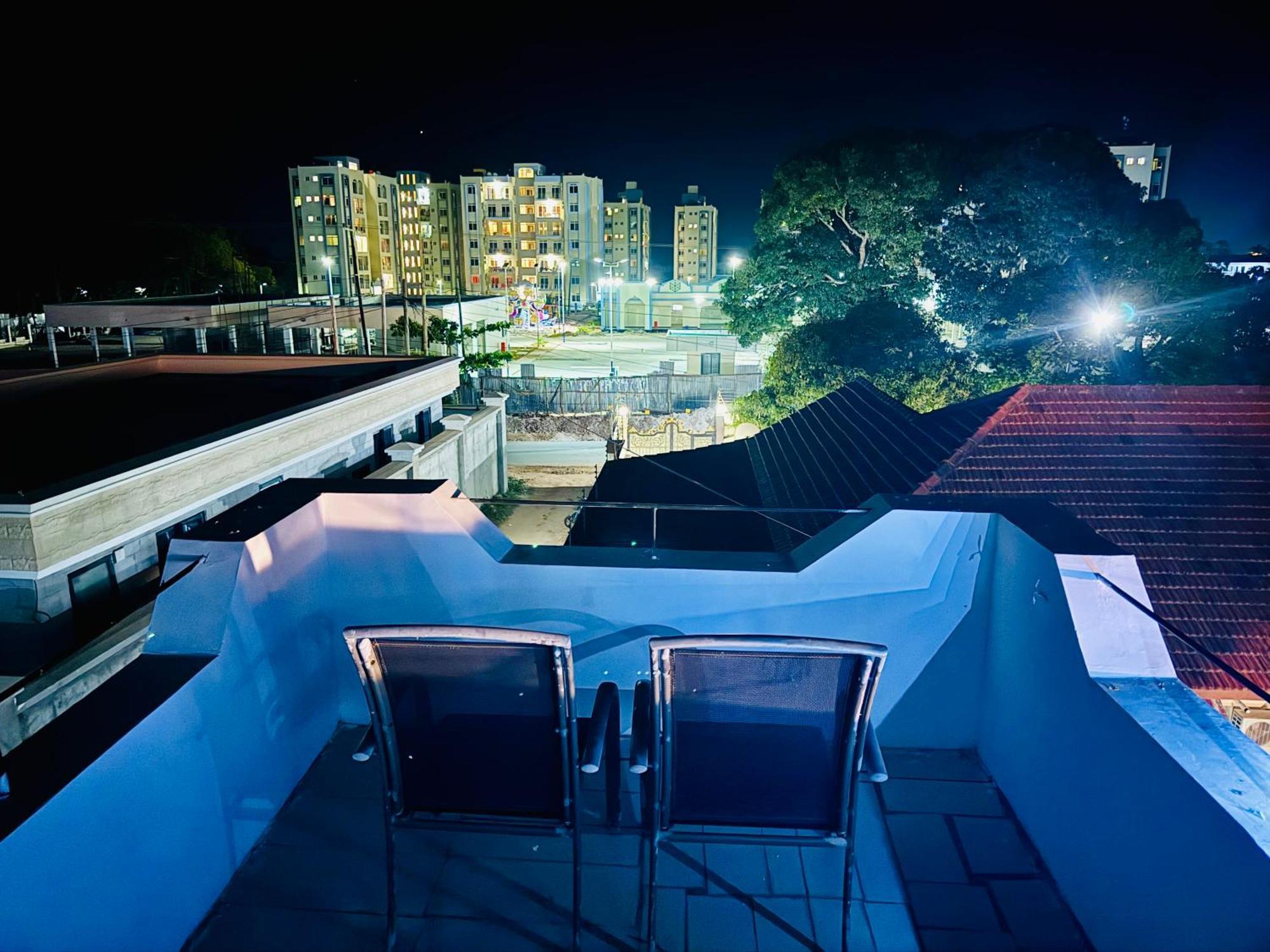Aira Apartment
