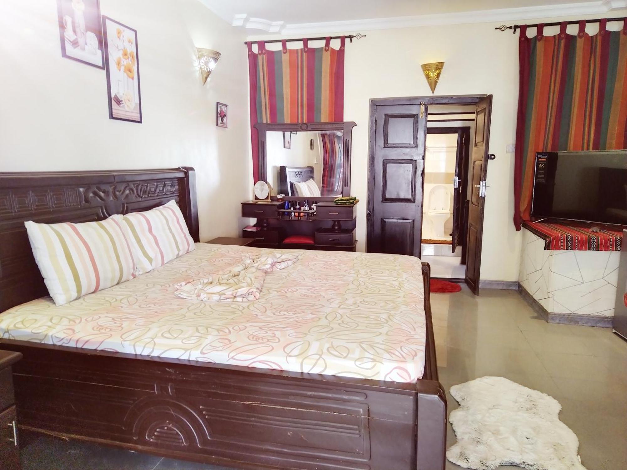 Guest house Jux House 2