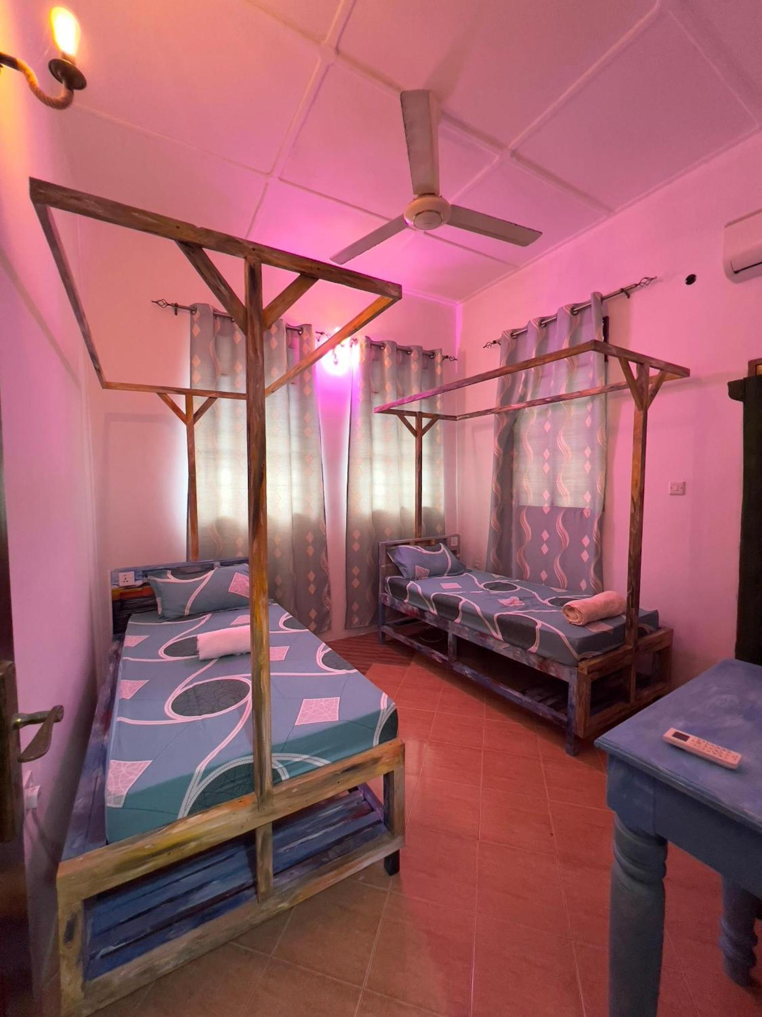 Shaan Hostel *
