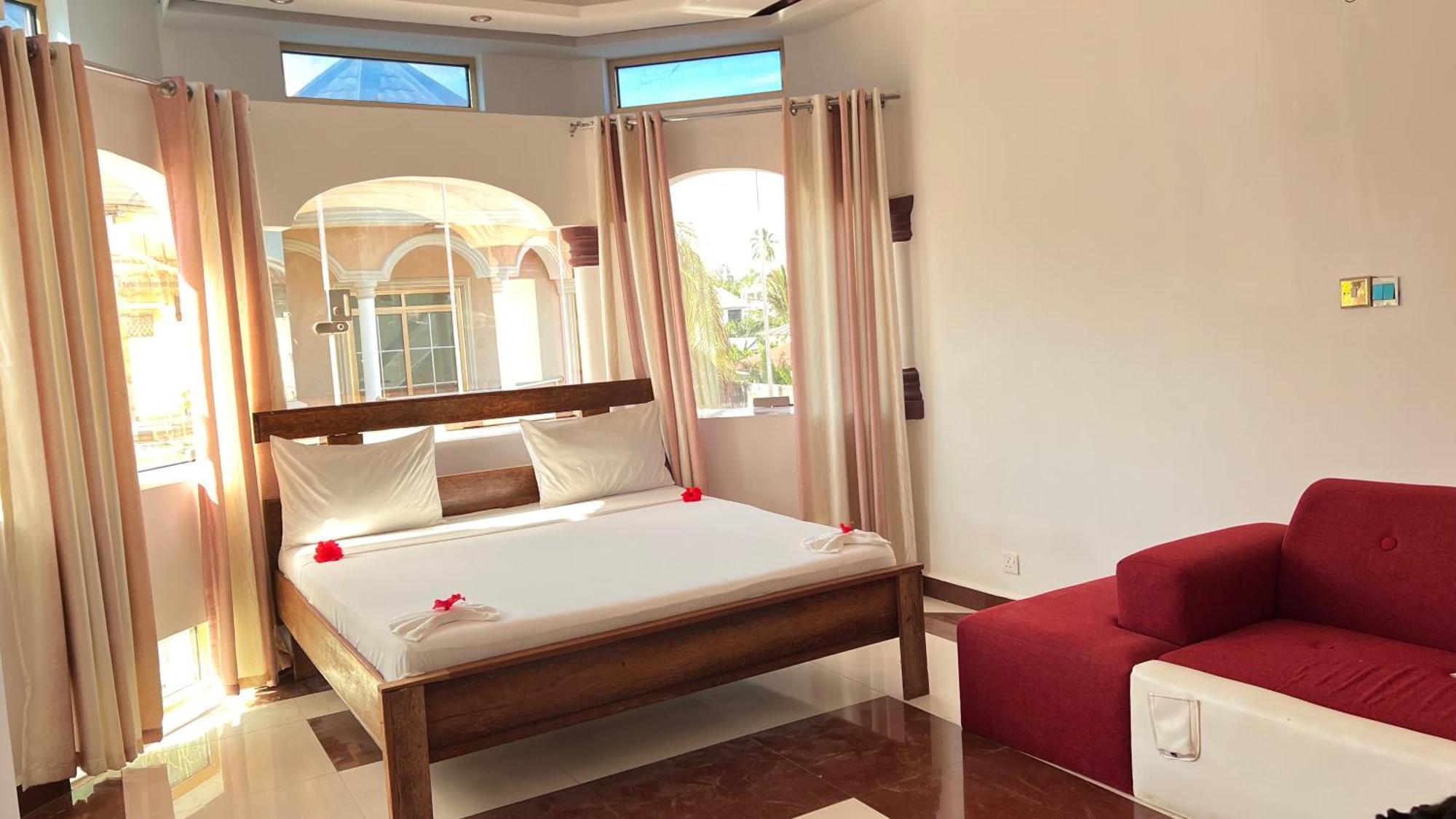 Skyport Hotel