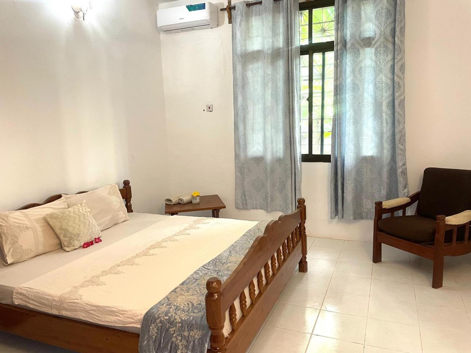 Salama Garden Mbweni Bed & Breakfast *