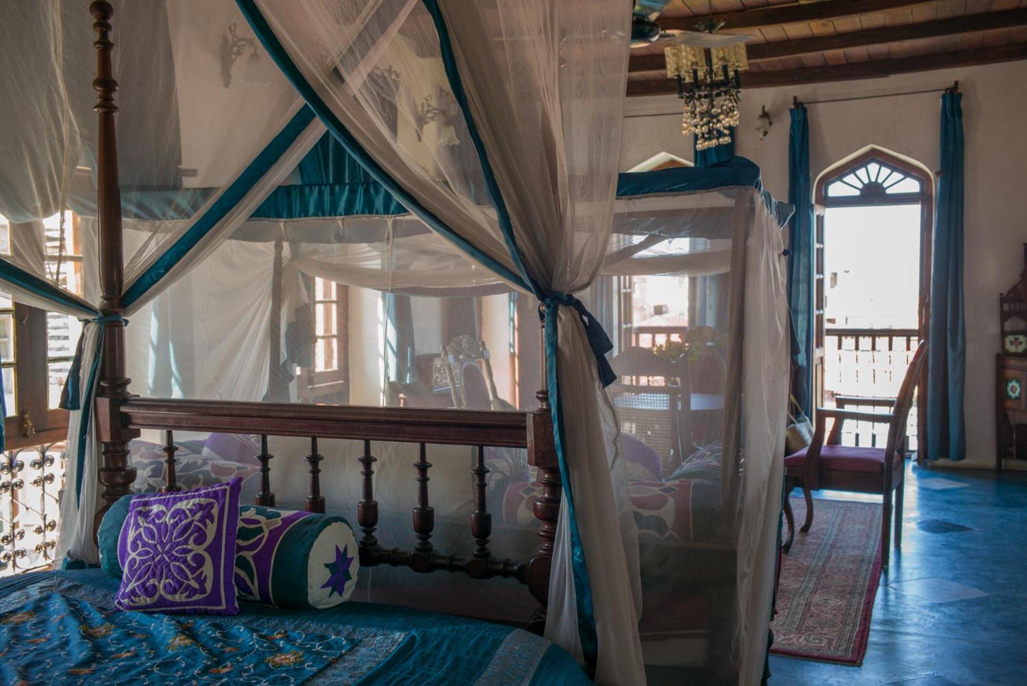 Emerson Spice * Zanzibar