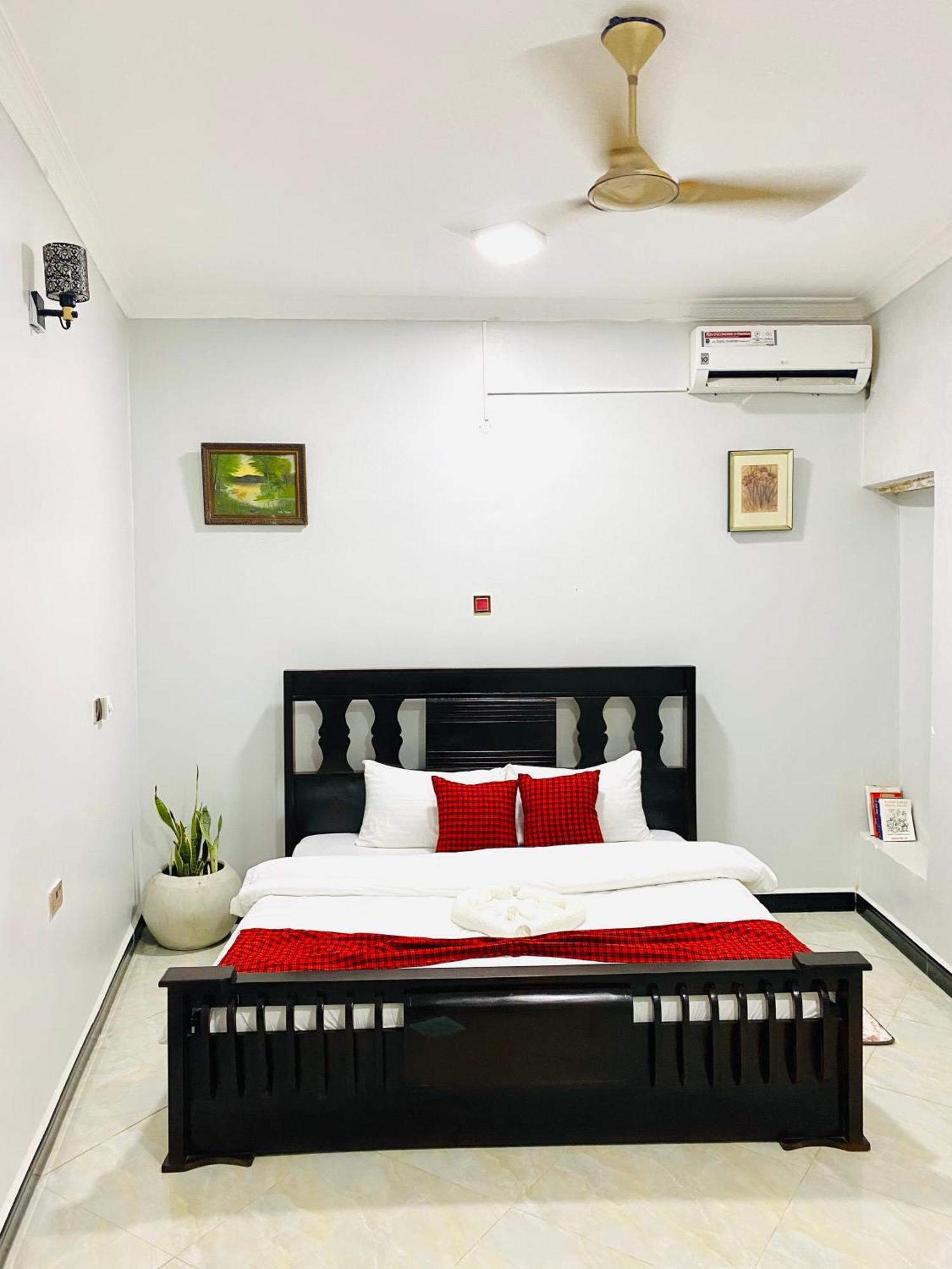 Fahari Urban Retreat Hotel *