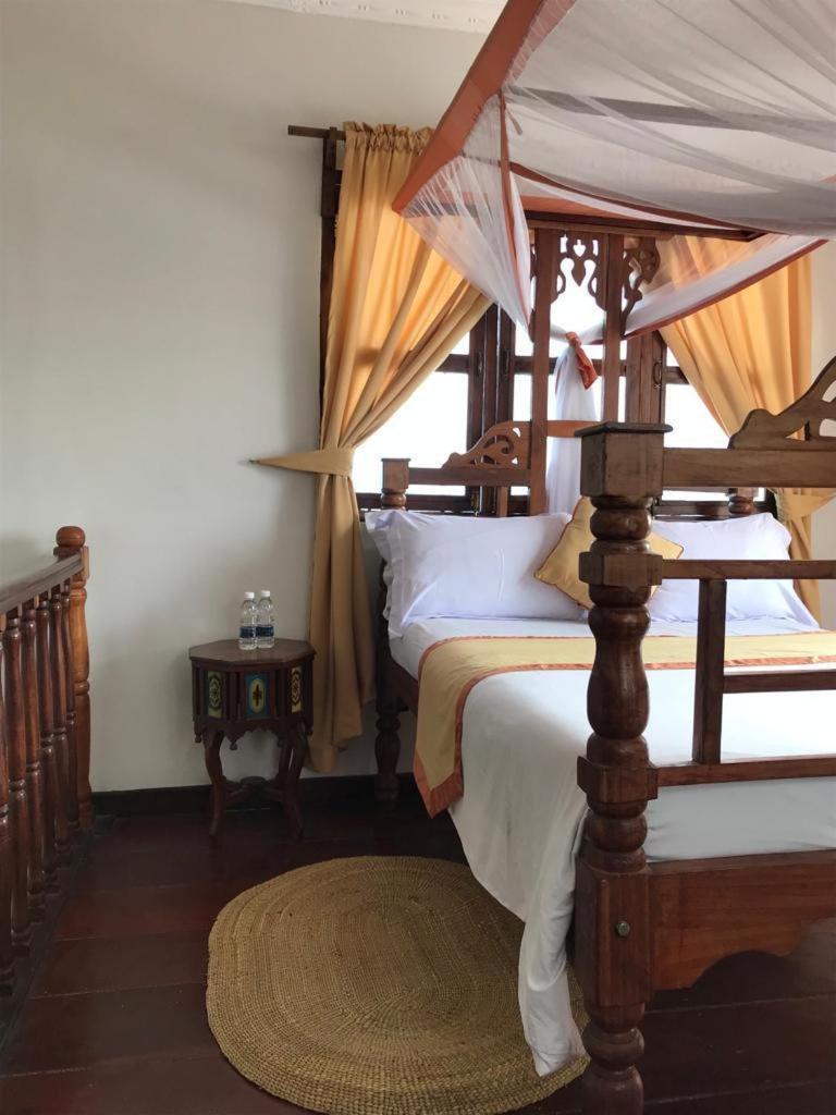 Usangi House Bed & Breakfast