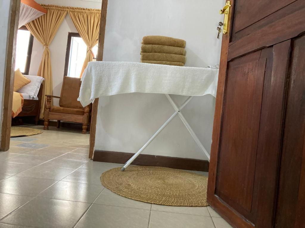 Bed & Breakfast Usangi House