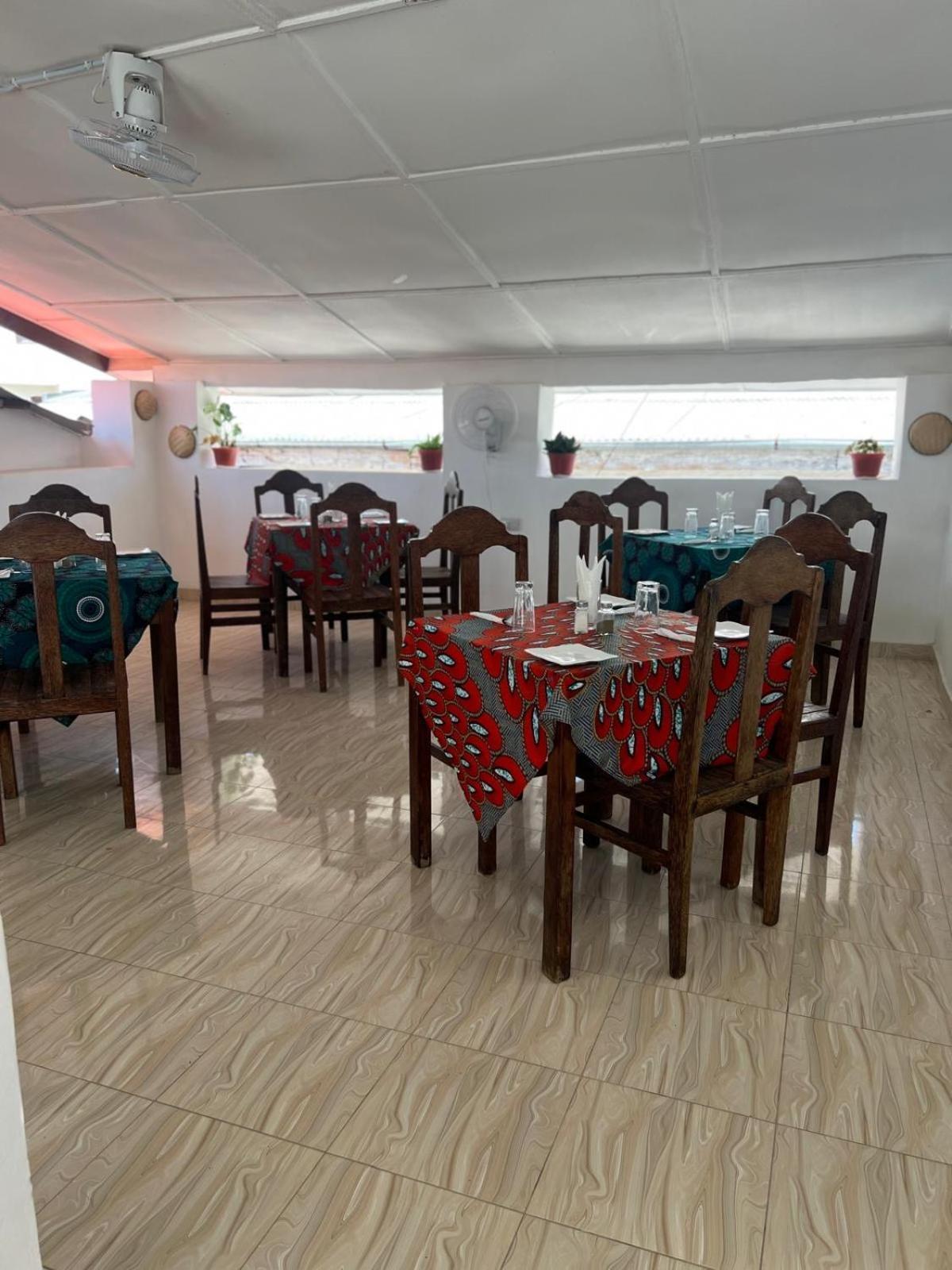 Vivi Cafe * Zanzibar