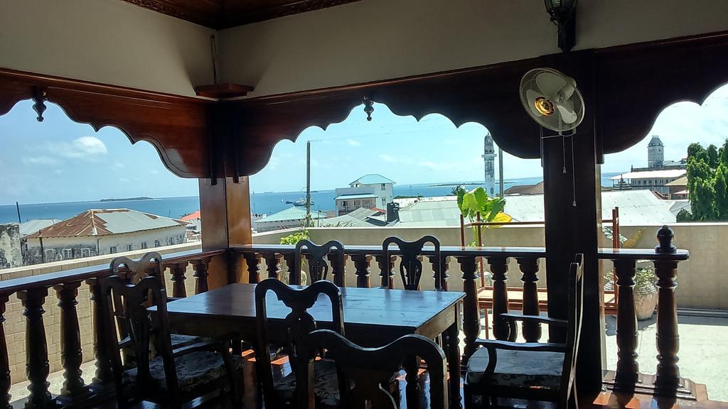 Tausi Palace 4*