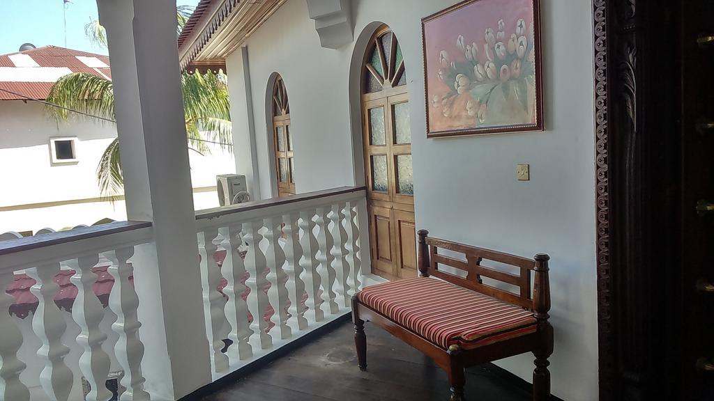 Hotel Tausi Palace
