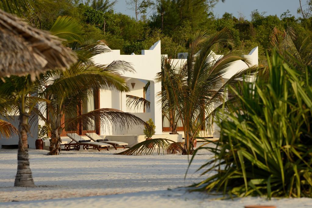 Konokono And Isaraya Luxury Overwater Michamvi Kae