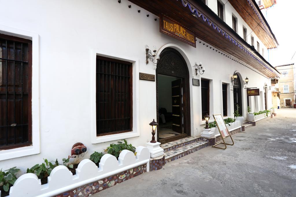 Hotel Tausi Palace