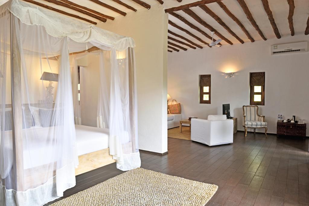 Konokono And Isaraya Luxury Overwater Resort