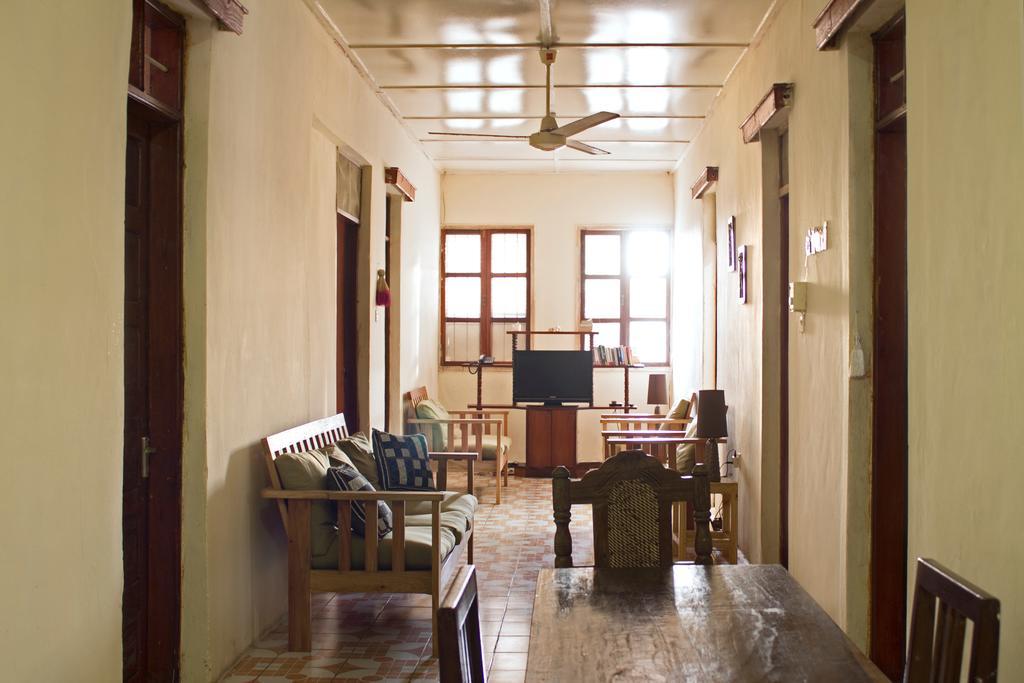 Guest house James' House