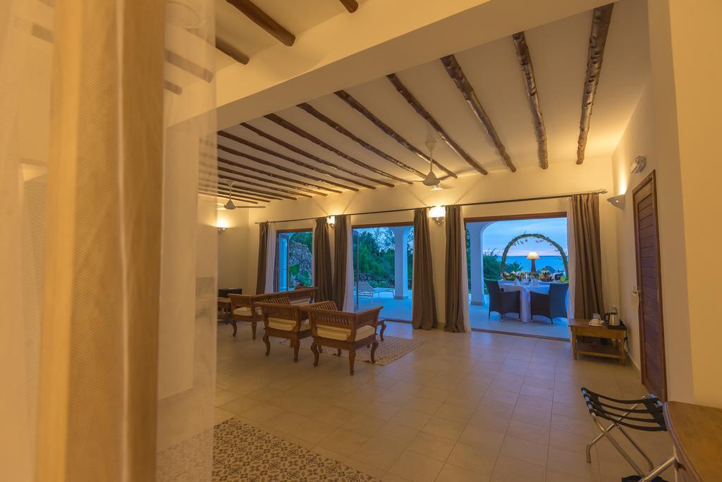 Konokono And Isaraya Luxury Overwater 5*