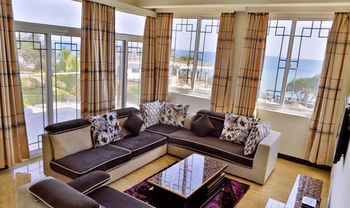 Royal Cliff 4*