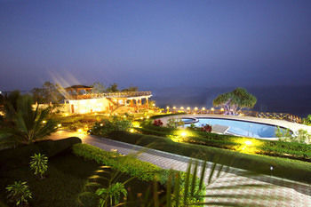Royal Cliff 4*
